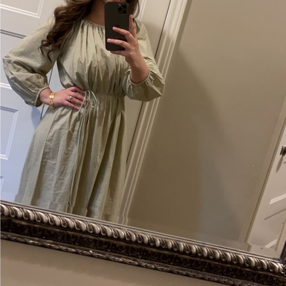 GREEN DRESS - Picture 1 of 2